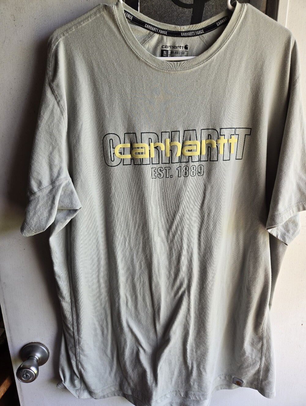 Carhartt Men’s Light Gray Short-Sleeve Tee with Yellow Logo EUC